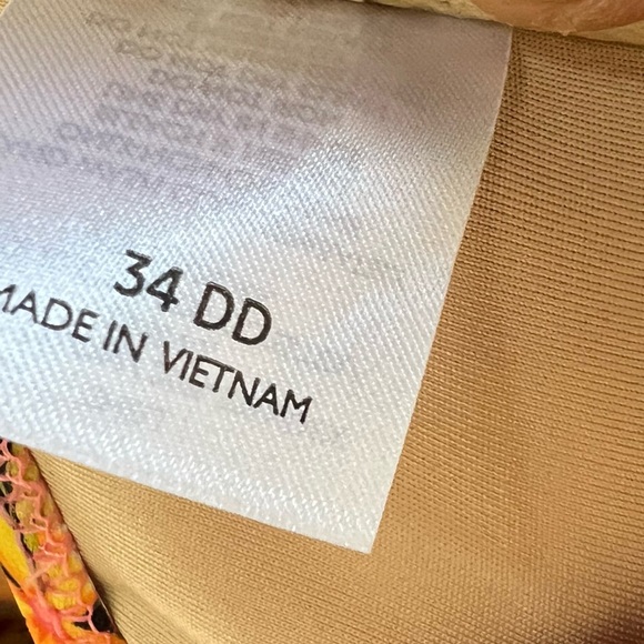 Shade & Shore Pink and Blue Bikini Top with Sweetheart Neckline - Picture 8 of 9